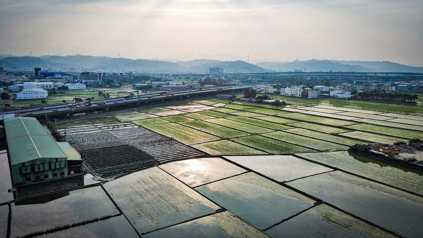 農田與城市並存的臺灣地景
